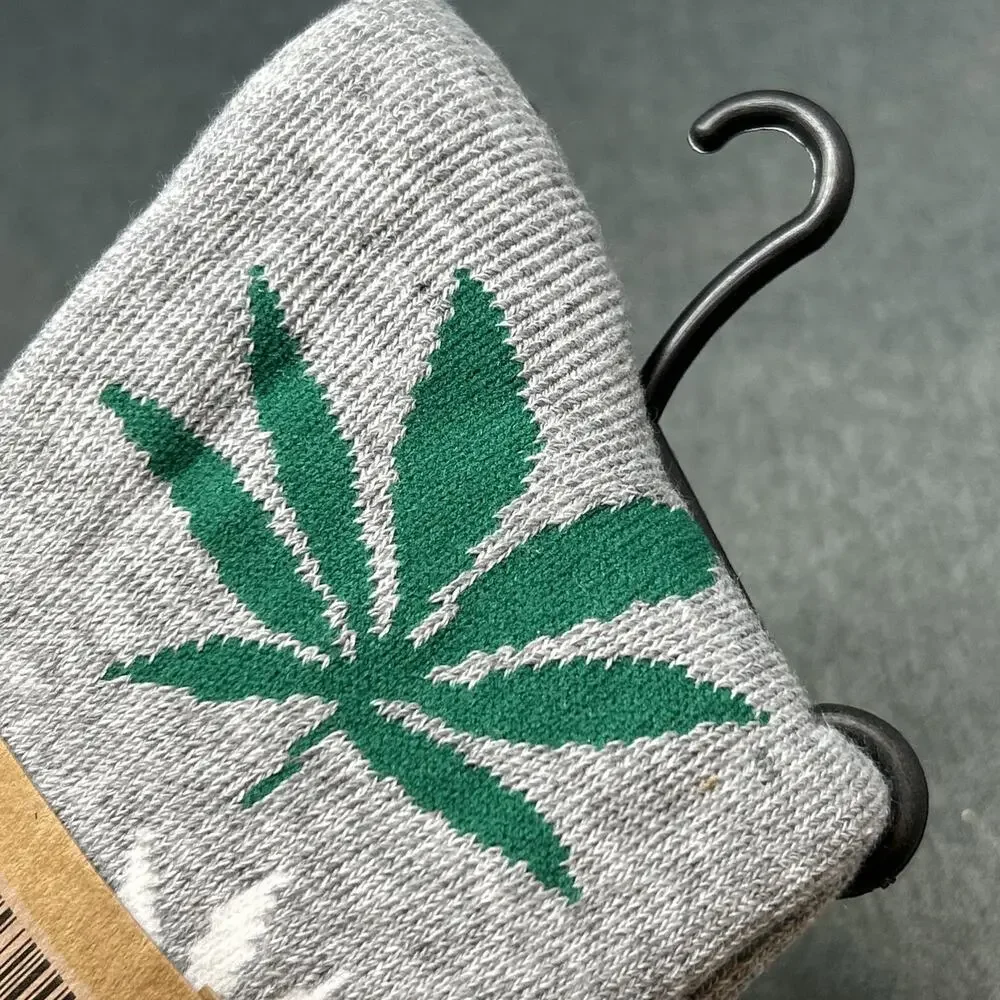 NEW Pro M3 Weed Leaf Socks Grey Men's One Size Fits Most Novelty Crew Socks NWT
